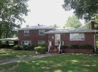 3 Suburban Pkwy, Hampton, VA 23661