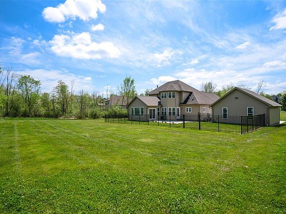 4th image of 9665 Cherry Hills Dr