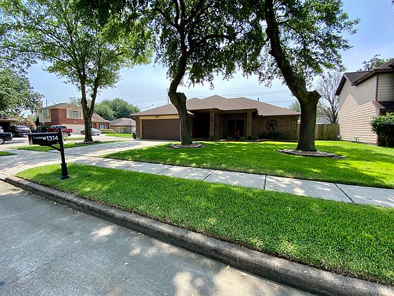 2nd image of 1314 Wexford Dr