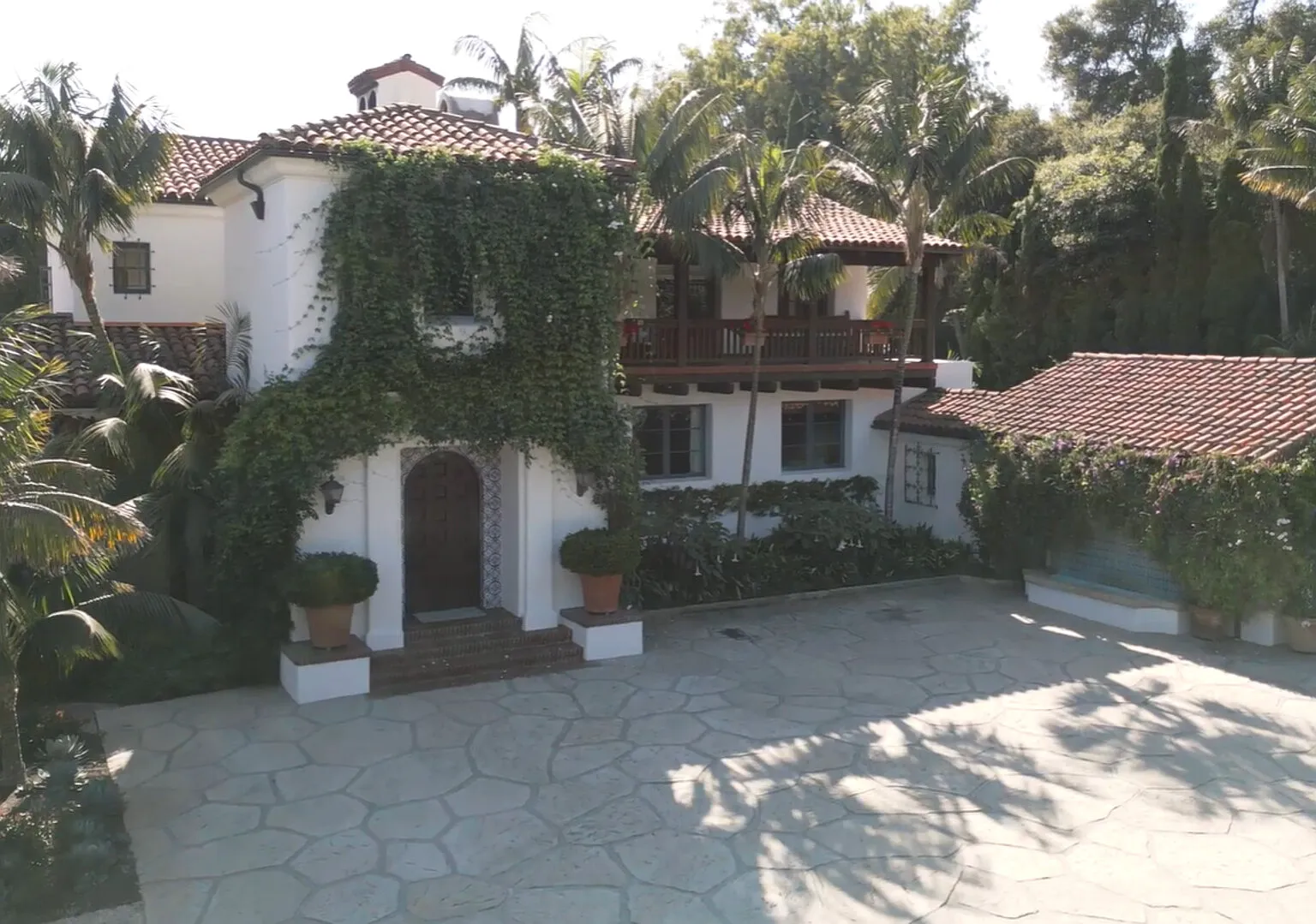 Luxury Santa Barbara Spanish Estate — Photo 1