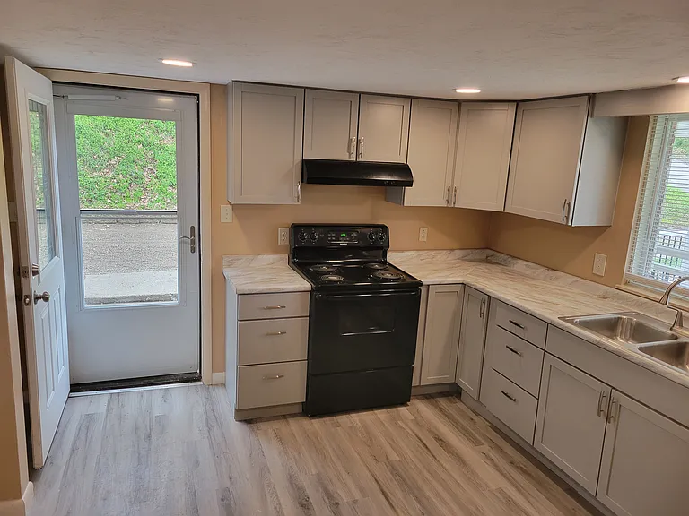 809 Painter St #809 — Photo 5