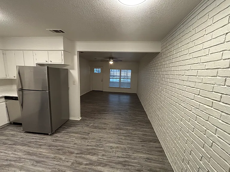 2 Lybrand Dr #B — Photo 7