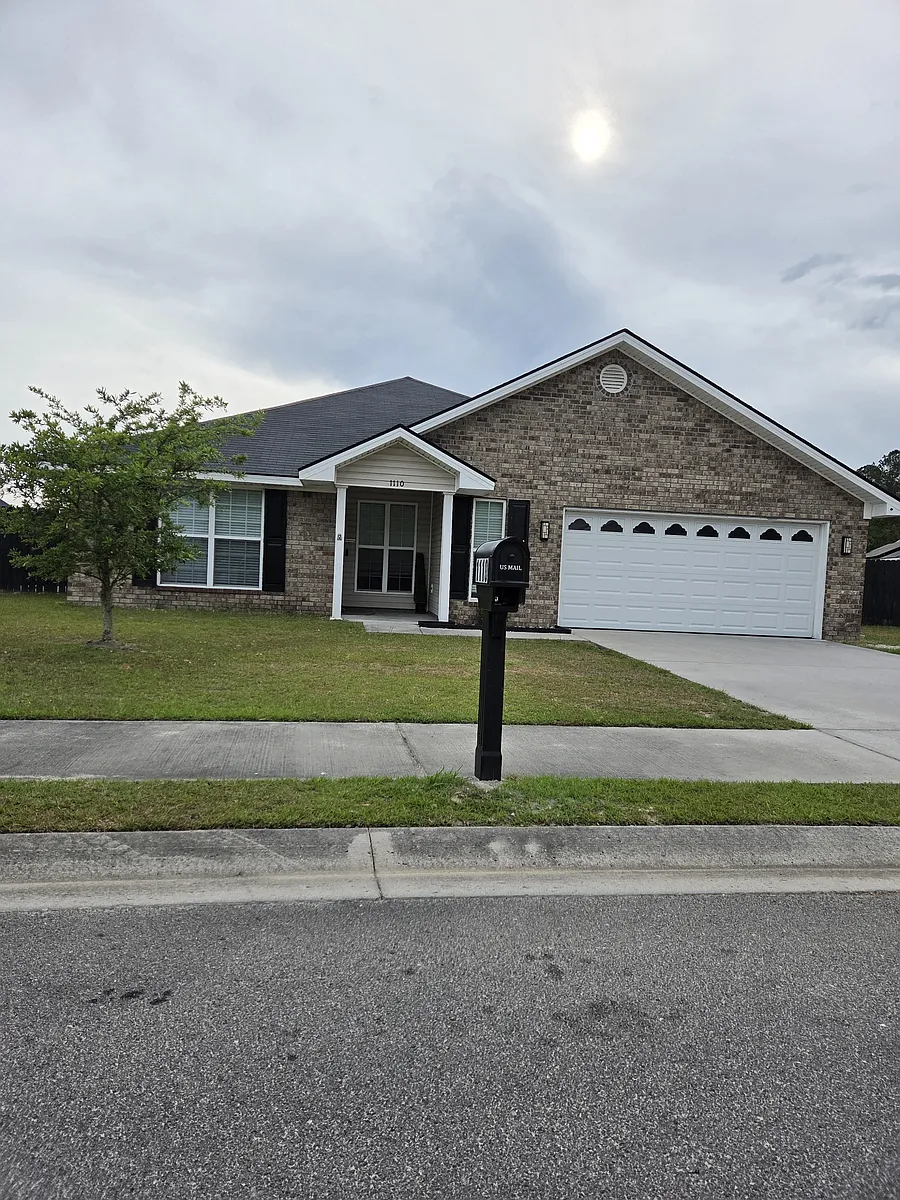Building Photo - 1110 Creekside Cir