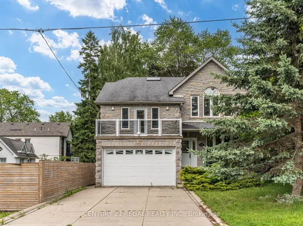 2A 28th St, Toronto, ON M8W 2Y4