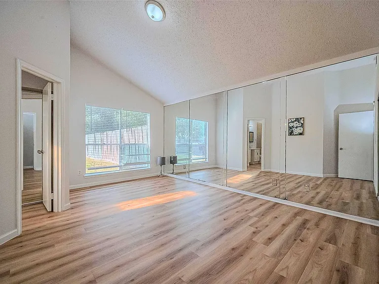18211 Dinner Creek Dr — Photo 13