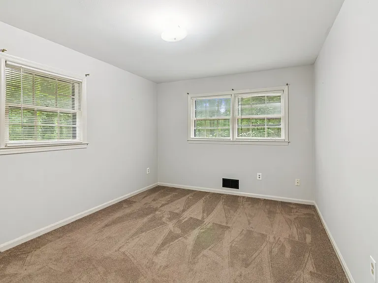 2600 Lantern Ln — Photo 15