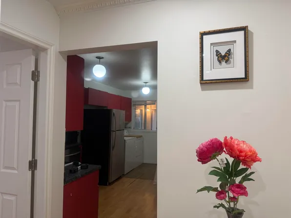 1440 King Edward Ave E, Vancouver, BC V5N 2V4