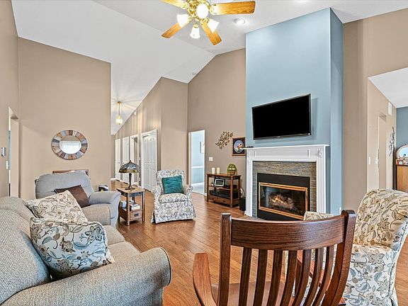 5th image of 2523 Windward Blvd #2523