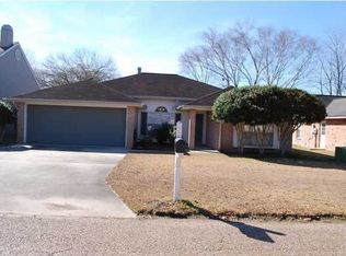 818 Rosedown Ln, Lafayette, LA 70503