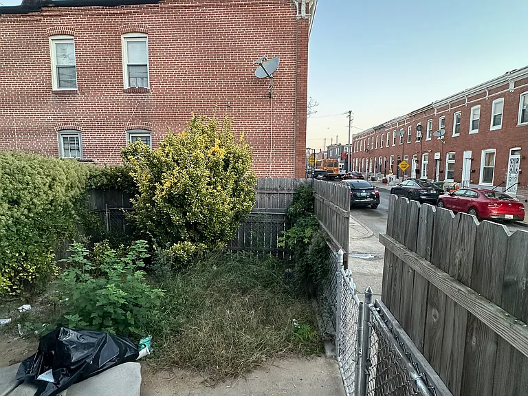 2508 E Madison St — Photo 7