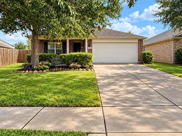 8126 Clover Leaf Dr, Rosenberg, TX 77469