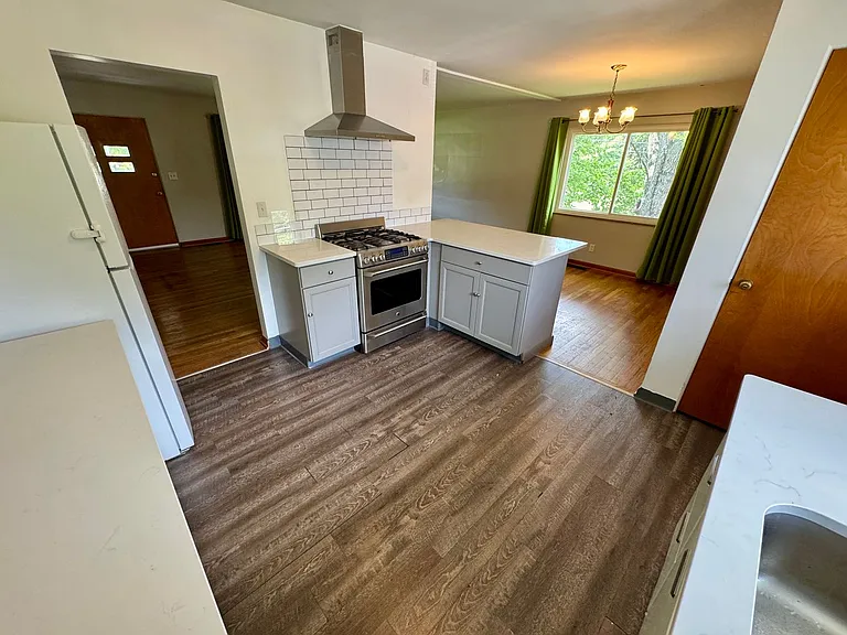 2562 Bristol Rd — Photo 12