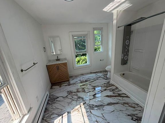 3rd image of 1039 W Arch St