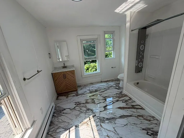 1039 W Arch St — Photo 3