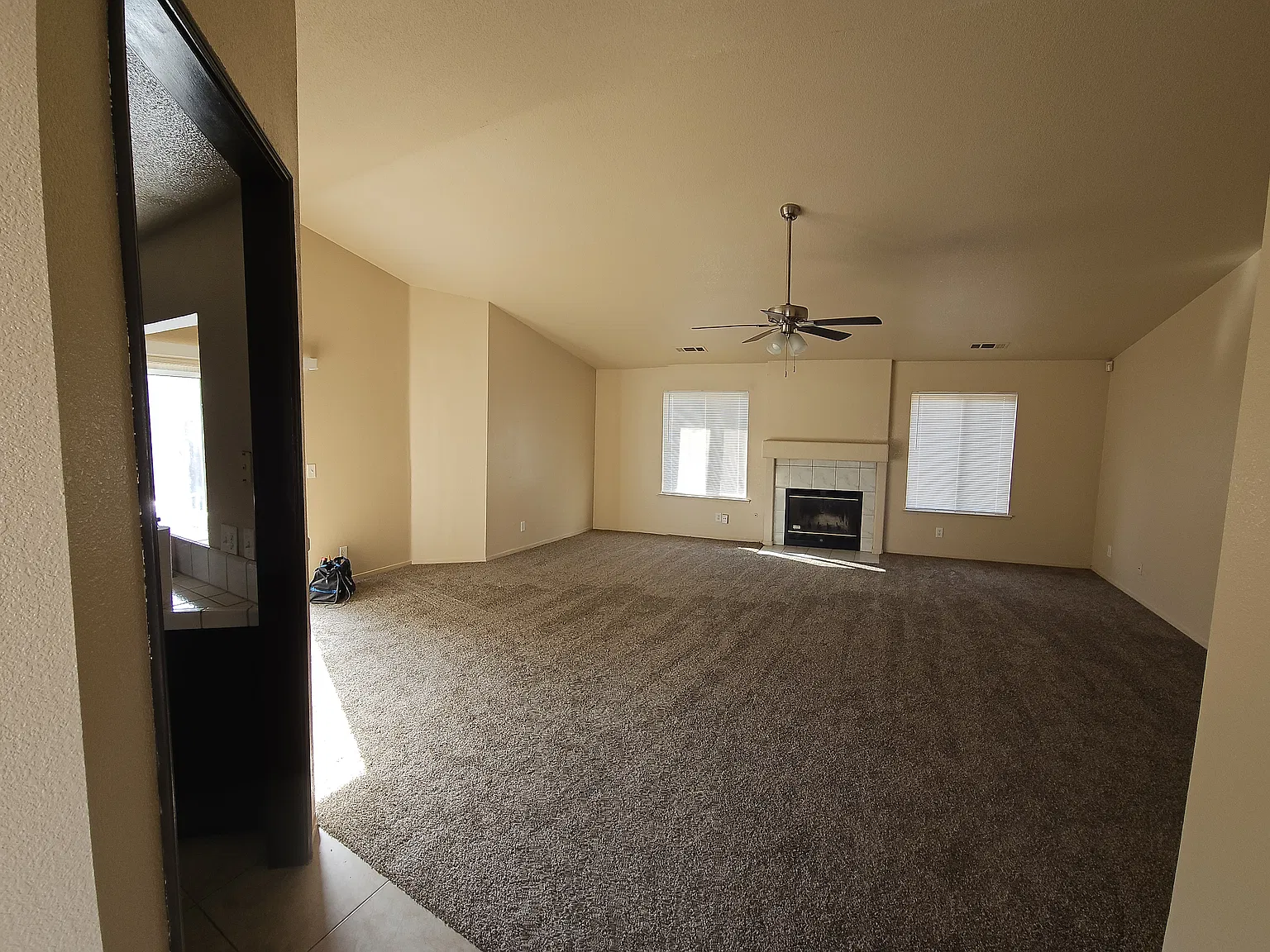 3 bed, 1510 sqft, $2,250 — Photo 2