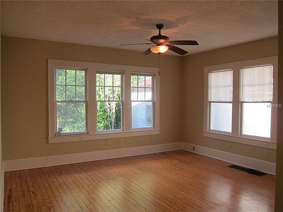 5th image of 429 Palm Ave