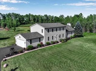 5555 Murphy Rd, Lockport, NY 14094