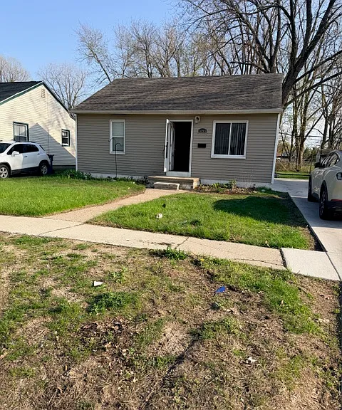 34295 Glover St — Photo 2
