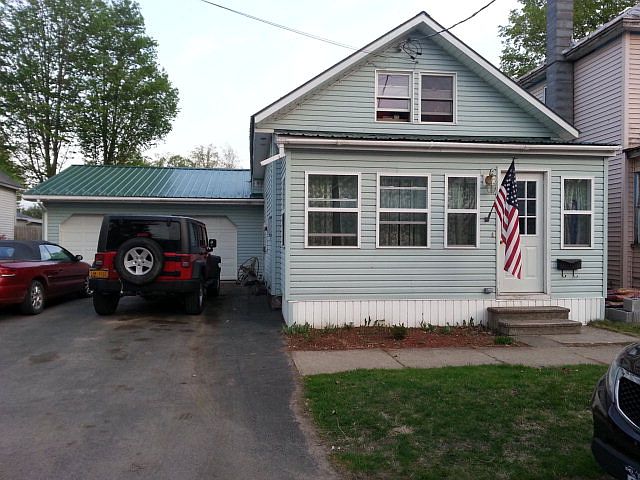 1st image of 15 Cherry St