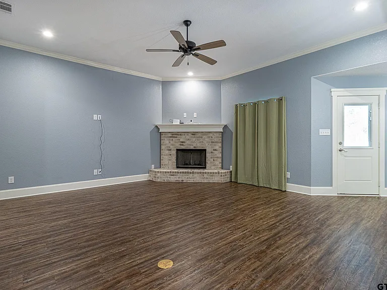 19842 N Meadow West Ln — Photo 3