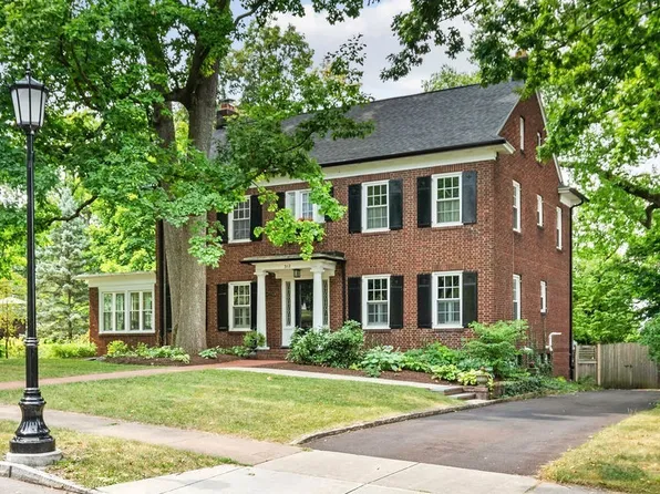 312 Berkeley Dr, Syracuse, NY 13210