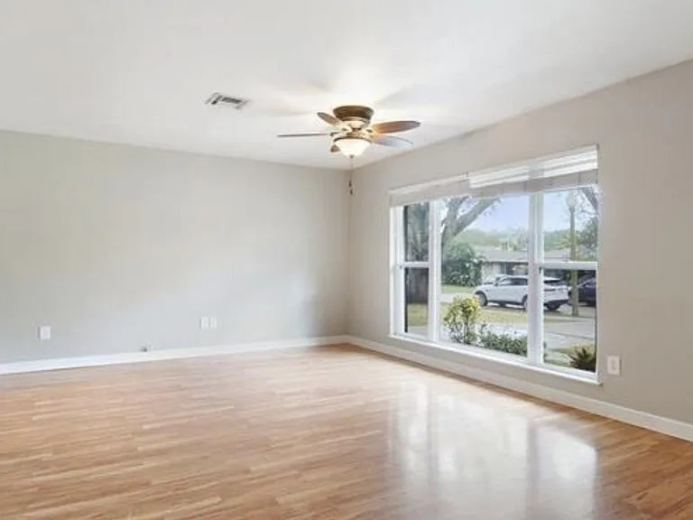 4208 Bissonet Dr — Photo 2