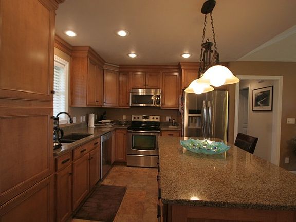 4th image of 1794 Ashwood Dr