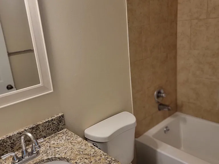 528 Ashlawn Dr #4 — Photo 12