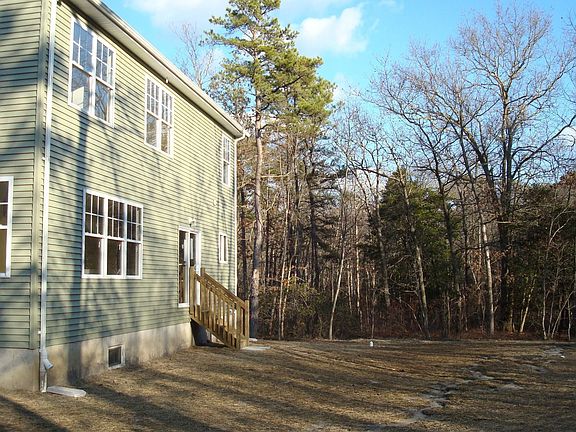 Secluded rear yard