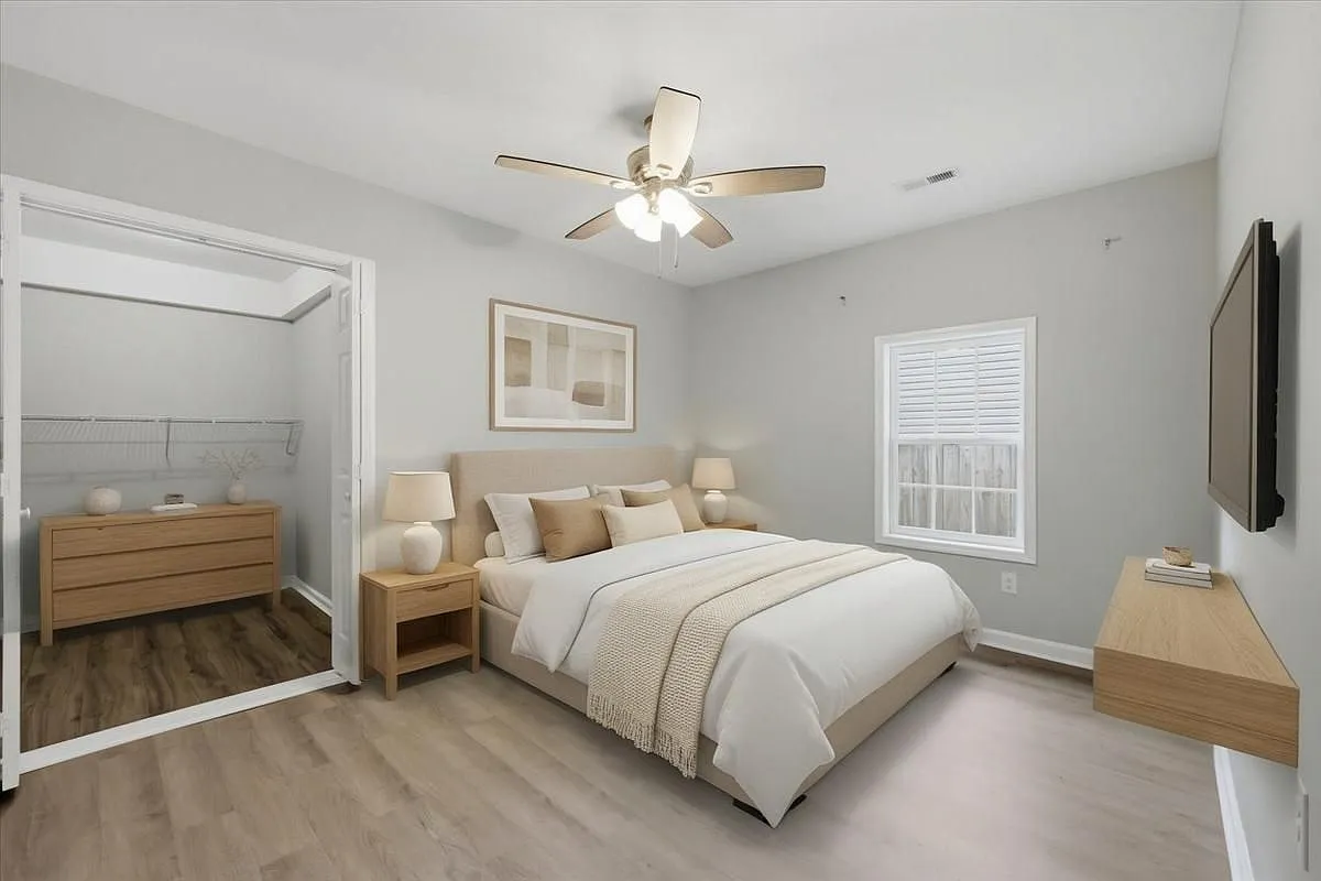 4 bed, 7149 sqft, $3,200 — Photo 3