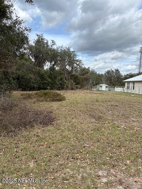 2nd image of 220 OAK RIDGE Drive