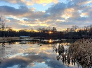 6895 S Cleveland Massillon Rd, Clinton, OH 44216