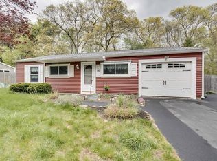 592 Beech St, Rockland, MA 02370