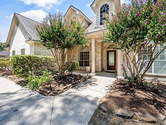 3rd image of 11723 Cypress Place Dr