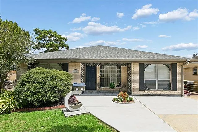 725 Goodson Dr