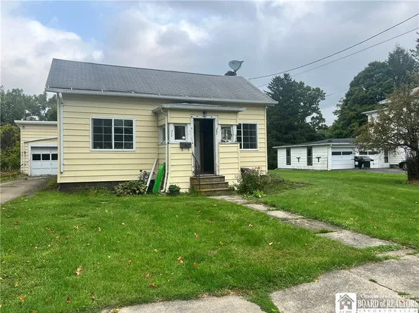 27 Willard St, Belmont, NY 14813