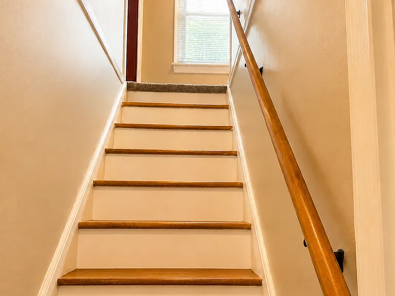 2552 Renwood Pl — Photo 9