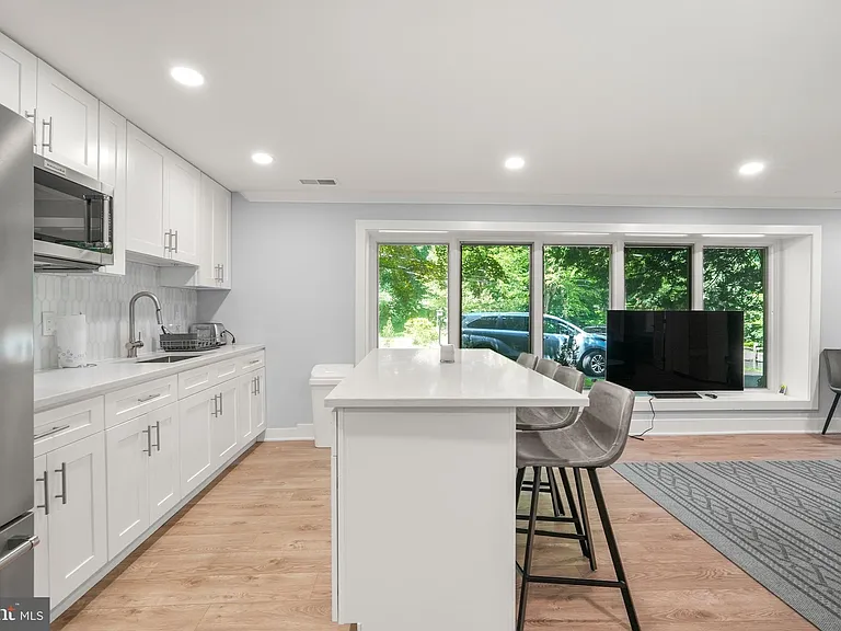 901 Dale Rd — Photo 47