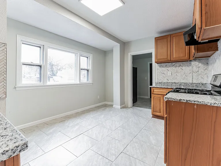 743 Wolf Ave — Photo 8