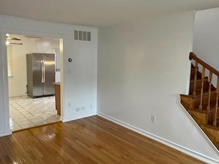 8225 Durness Ct — Photo 3