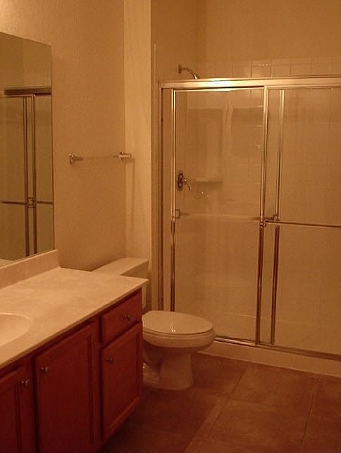 2nd image of 2514 Grand Central Pkwy APT 4