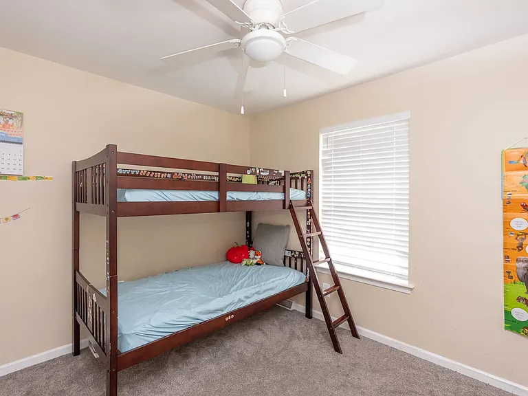 2072 Sheaffer Rd — Photo 26