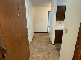 1416 10th Ave NE APT 3, Jamestown, ND 58401