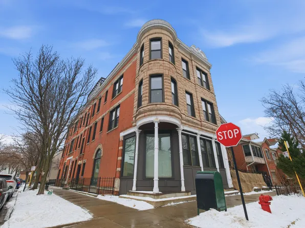 (undisclosed Address), Chicago, IL 60614