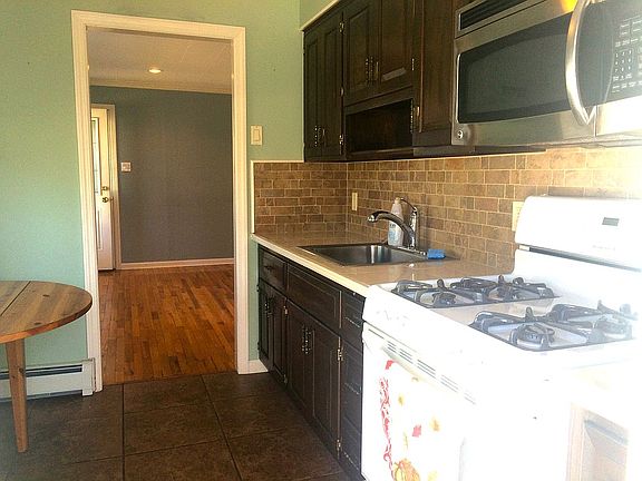 3rd image of 206-208 Sanford Ave