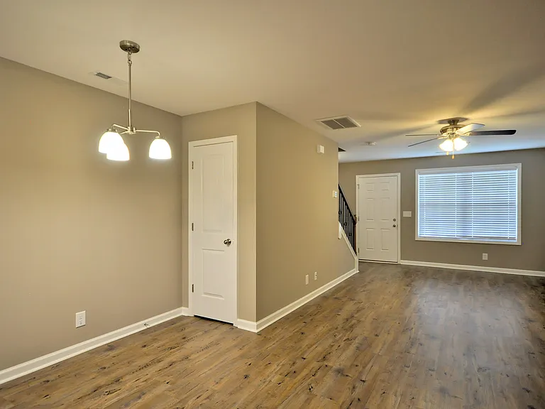 291 Alexander Blvd — Photo 7