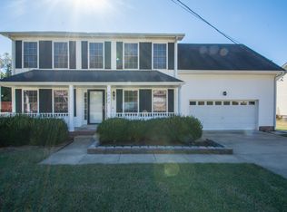 1022 Hedge Apple Dr, Clarksville, TN 37040