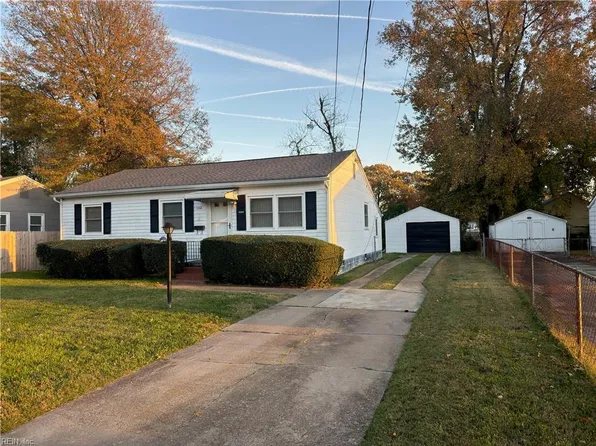 1204 79th St, Newport News, VA 23605
