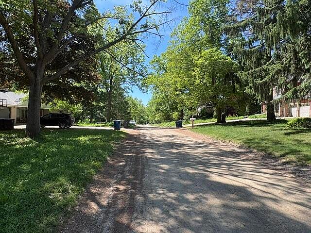 2nd image of 2655 Kimberley Rd