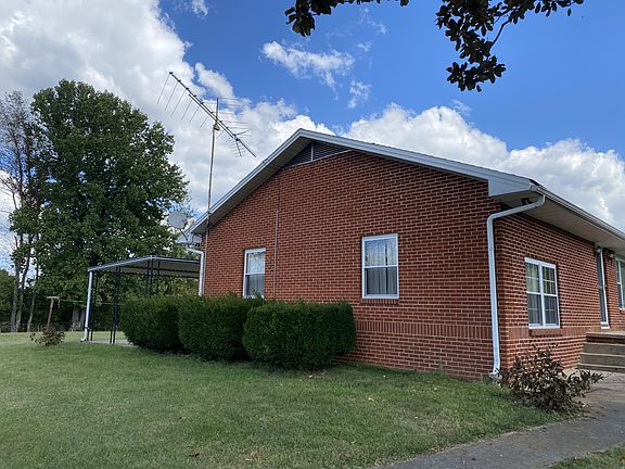 3rd image of 3939 Holders Grove Rd